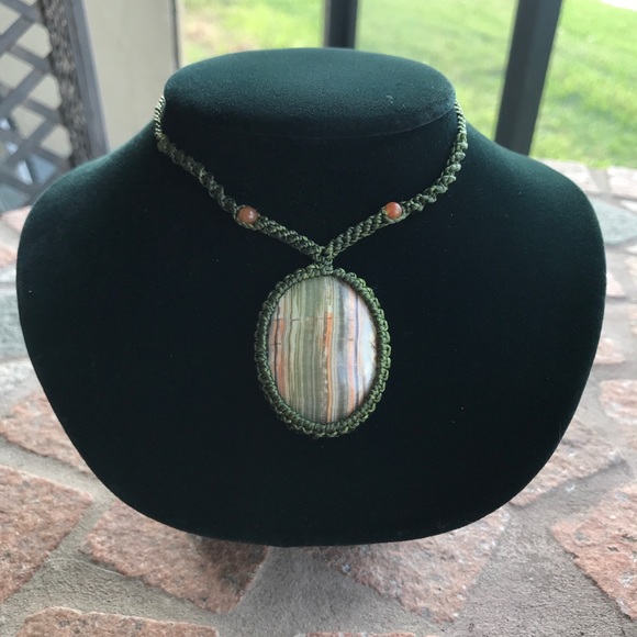 Sold banded green orange agate boho necklace - Picture 3 of 8